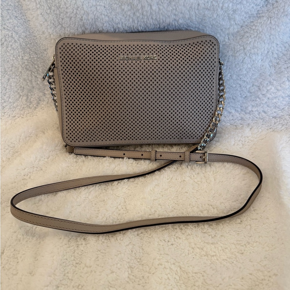 Michael Kors Women’s Jet Set Gray Perforated Crossbody Bag – EUC w/ Dust Cover